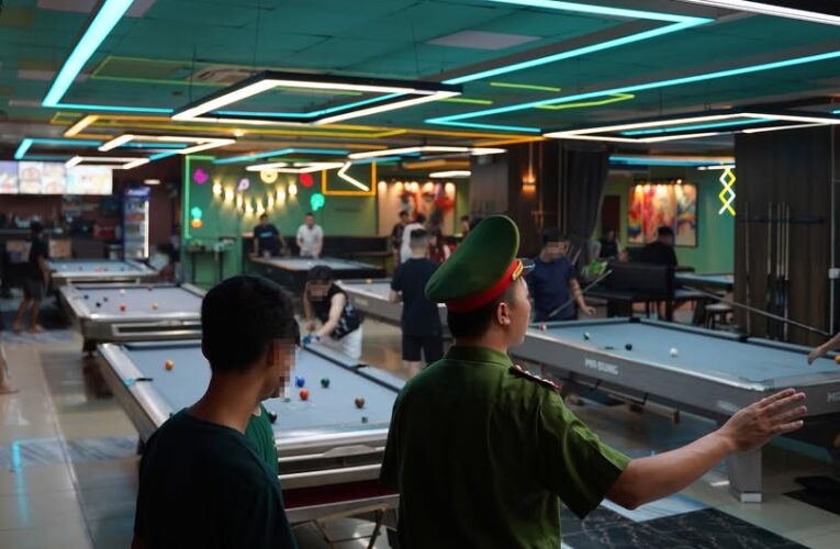 Tăng cường tuần tra đêm ngăn các “báo” và ktra hành chính đột xuất các quán game, bida, karaoke.