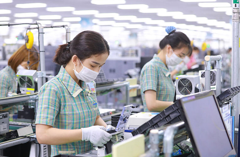 Đề xuất làm việc không quá 8 giờ/ngày, làm thêm lễ, Tết hưởng ít nhất 300% lương