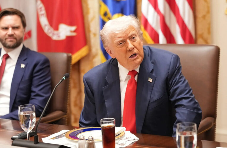 Ông Trump dọa áp thuế trừng phạt Tây Ban Nha vì không tăng chi tiêu quốc phòng