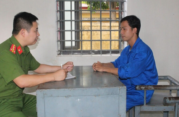 Công an Phú Thọ cầm đạo chích ‘cuỗm’ hơn 150 máy tính bảng iPad