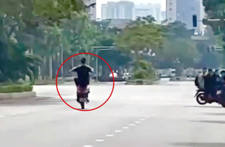 Cho con trai mượn xe máy “đi học”, bố bị CSGT xử phạt