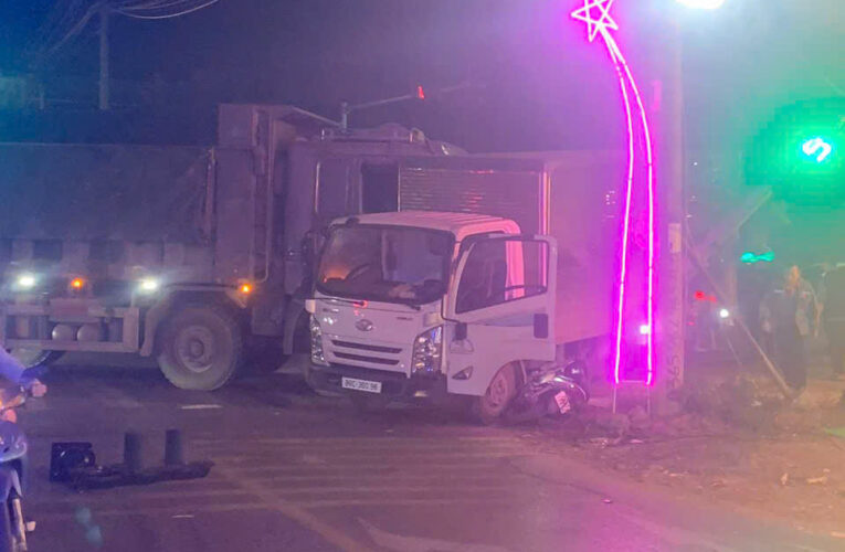 Ngay lúc này ngã tư nhà thờ Thống Nhất   – Bá Hiến