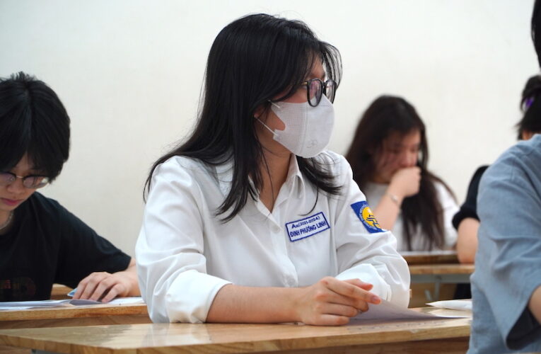 Giáo dục 24h: Bộ trưởng Bộ GDĐT khẳng định không cấm dạy thêm trong trường học