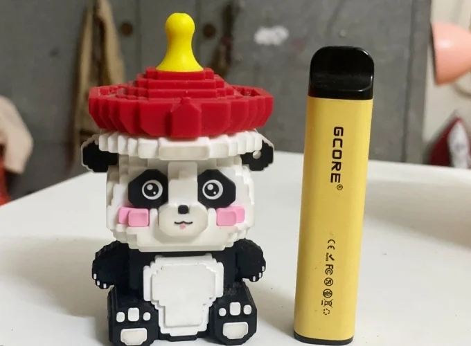 Hiệu trưởng bị phạt 10 triệu nếu để học sinh hút thuốc lá điện tử