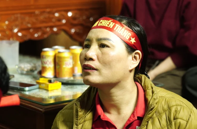 Gia đình cầu thủ hứa làm 80 mâm cỗ đãi xóm làng nếu U23 Việt Nam vô địch