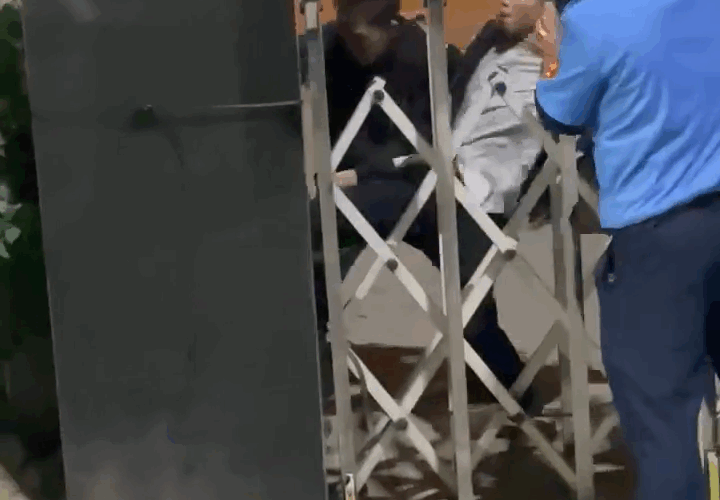 Ngay cổng Công ty nào đây ace  Tại KCN Bá Thiện 1