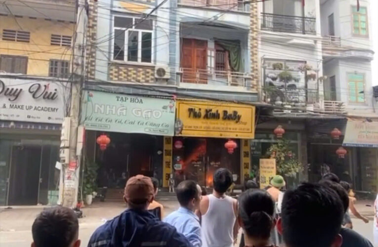 Cháy shop quần áo ở Thổ Tang – Vĩnh Tường (cũ)
